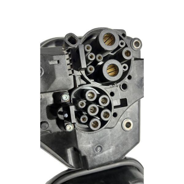 modelY 充电口底座(拆车) - Image 3 modelY 充电口底座(拆车) - Image 3